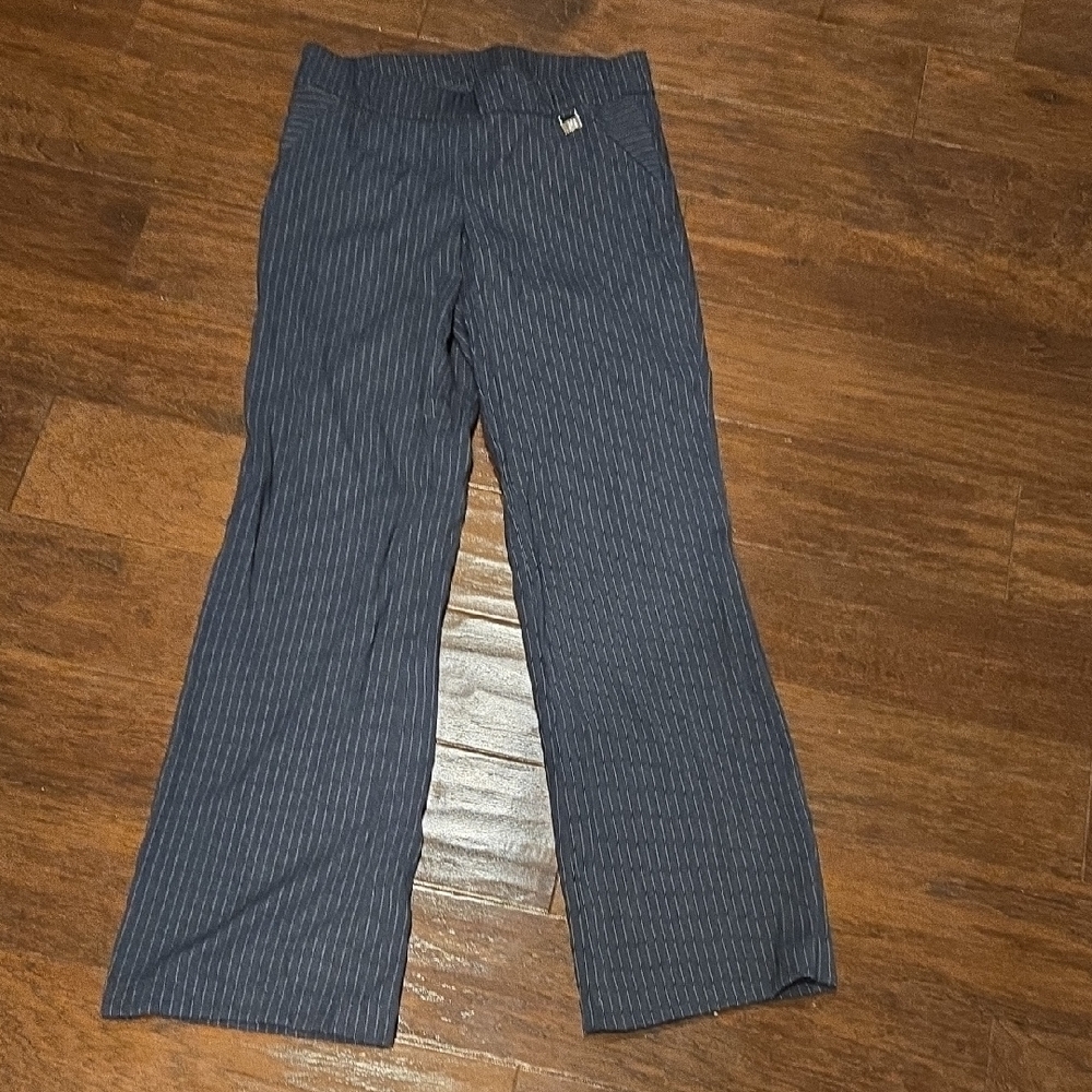 ⛱️Rafaella Classic Dark Gray Pinstripe Trousers Size 6